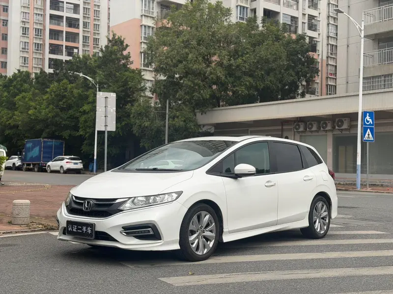 Honda Jade 1.8L Auto Comfort Edition 5 Seater, 2017 — фото 1