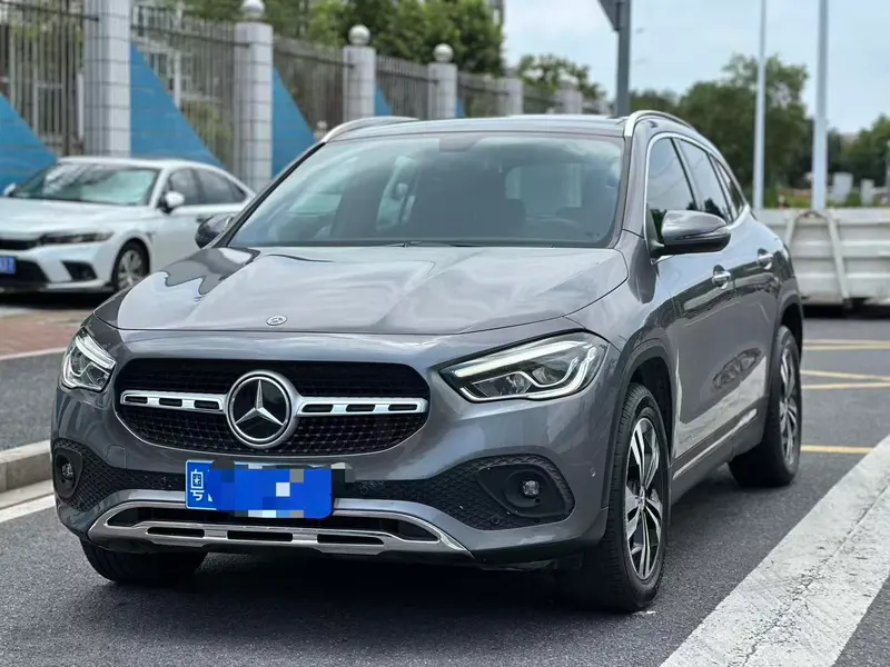 Mercedes-Benz GLA GLA 180, 2020 — фото 1