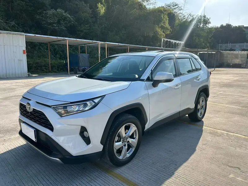 Toyota RAV4 2.0L CVT 2WD Style Plus Edition, 2021 — фото 1