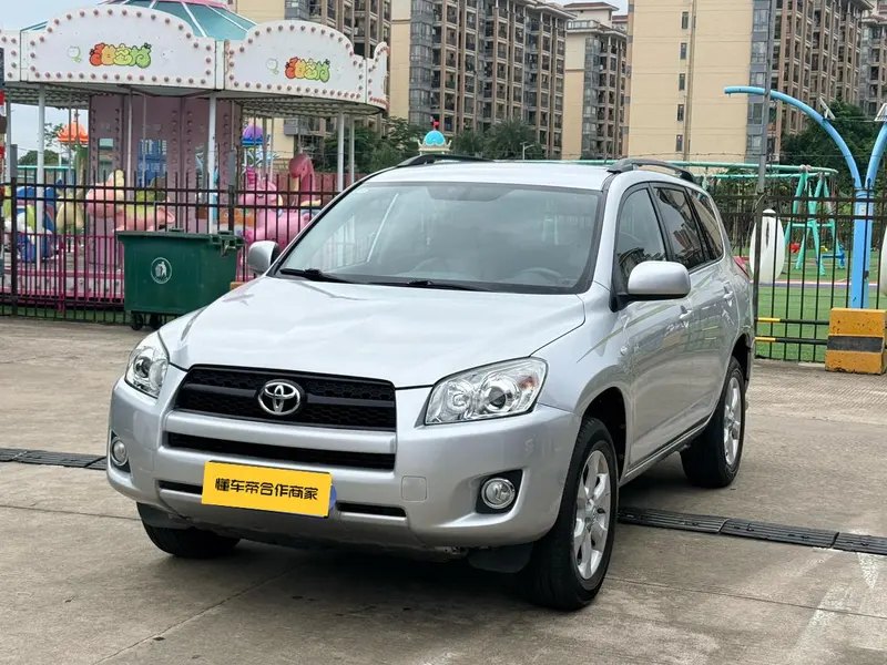 Toyota RAV4, 2009