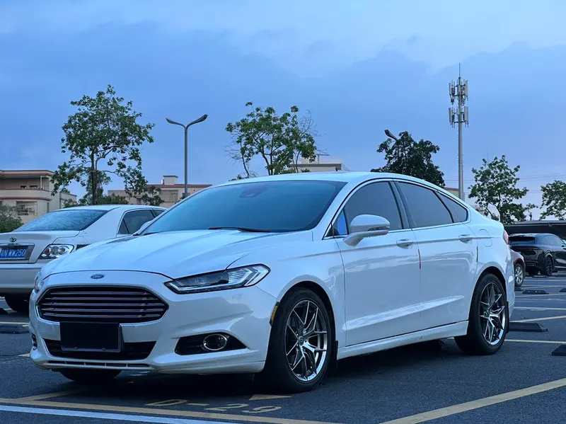 Ford Mondeo, 2013
