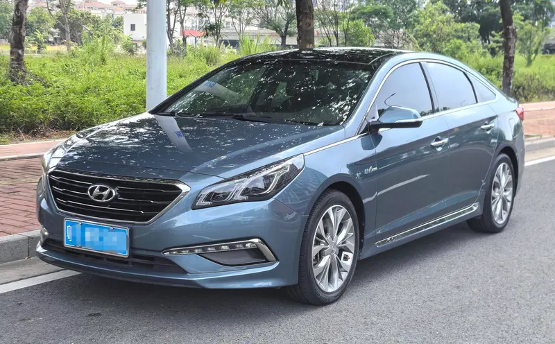 Hyundai Sonata LF 1.6T GLX Leading Version, 2015 — фото 1