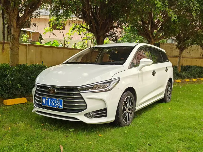 BYD Song MAX 1.5T Auto Smart Connected Luxury Version 6 Seater, 2018 — фото 1