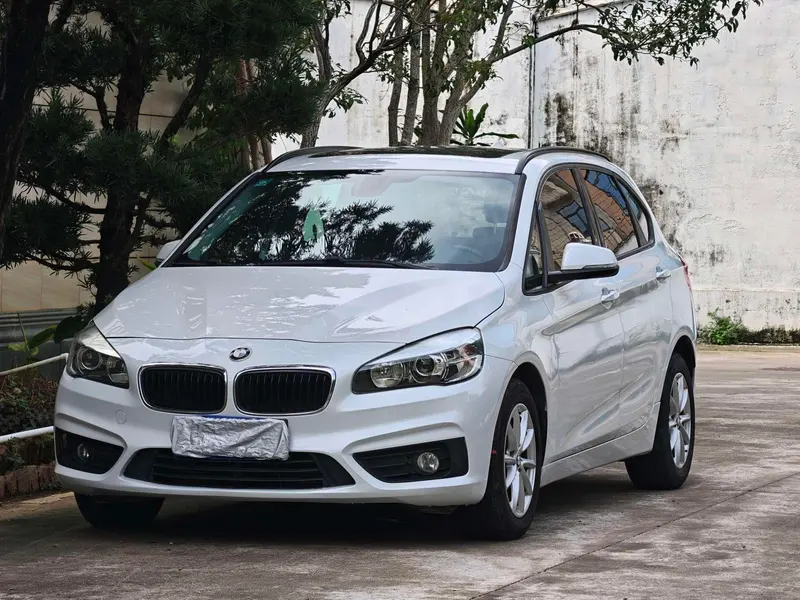 BMW 2-Series Active Tourer 218i Fashion Version, 2016 — фото 1