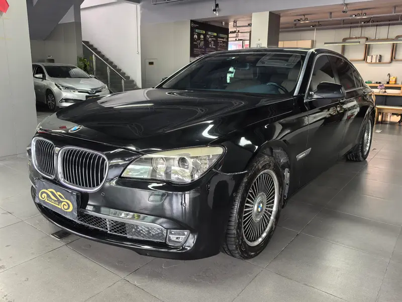 BMW 7-Series, 2011