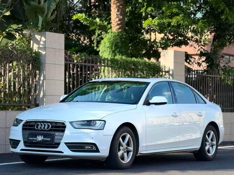 Audi A4L 35 TFSI Auto Standard Version, 2013 — фото 1