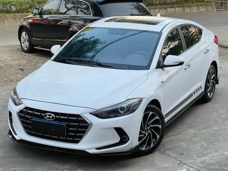 Hyundai Elantra Lingdong 1.4T Dual Clutch Stylish · Version, 2020 — фото 1
