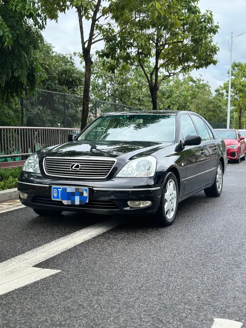 Lexus LS, 2003