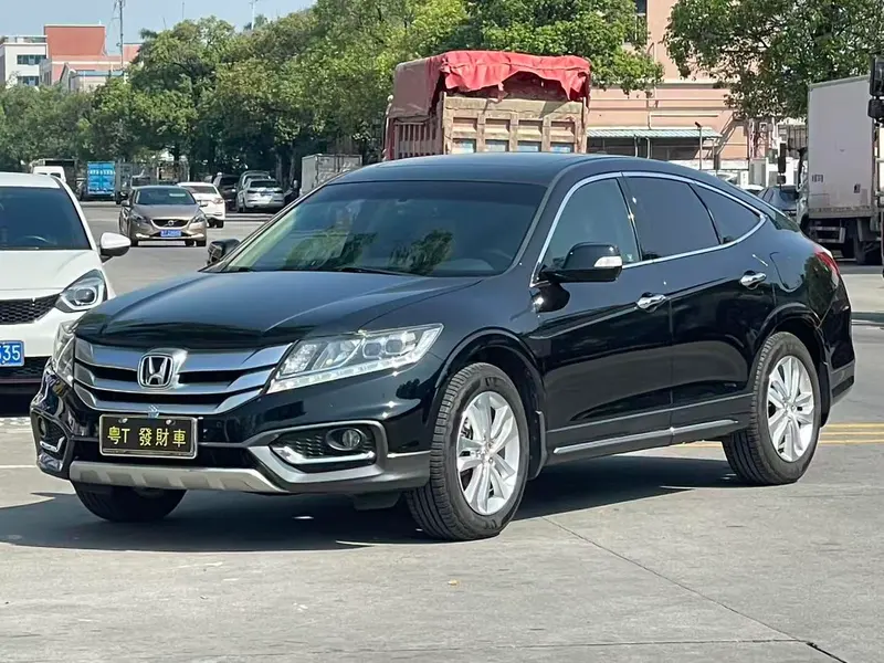 Honda Crosstour 2.4L Luxury Edition, 2014 — фото 1