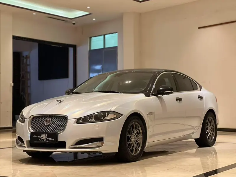 Jaguar XF, 2015