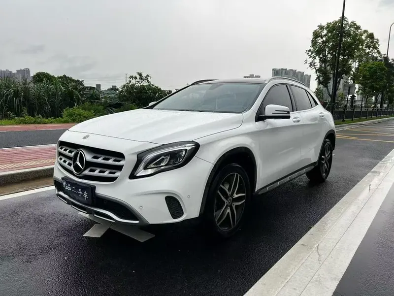 Mercedes-Benz GLA GLA 200 Fashion Version, 2017 — фото 1