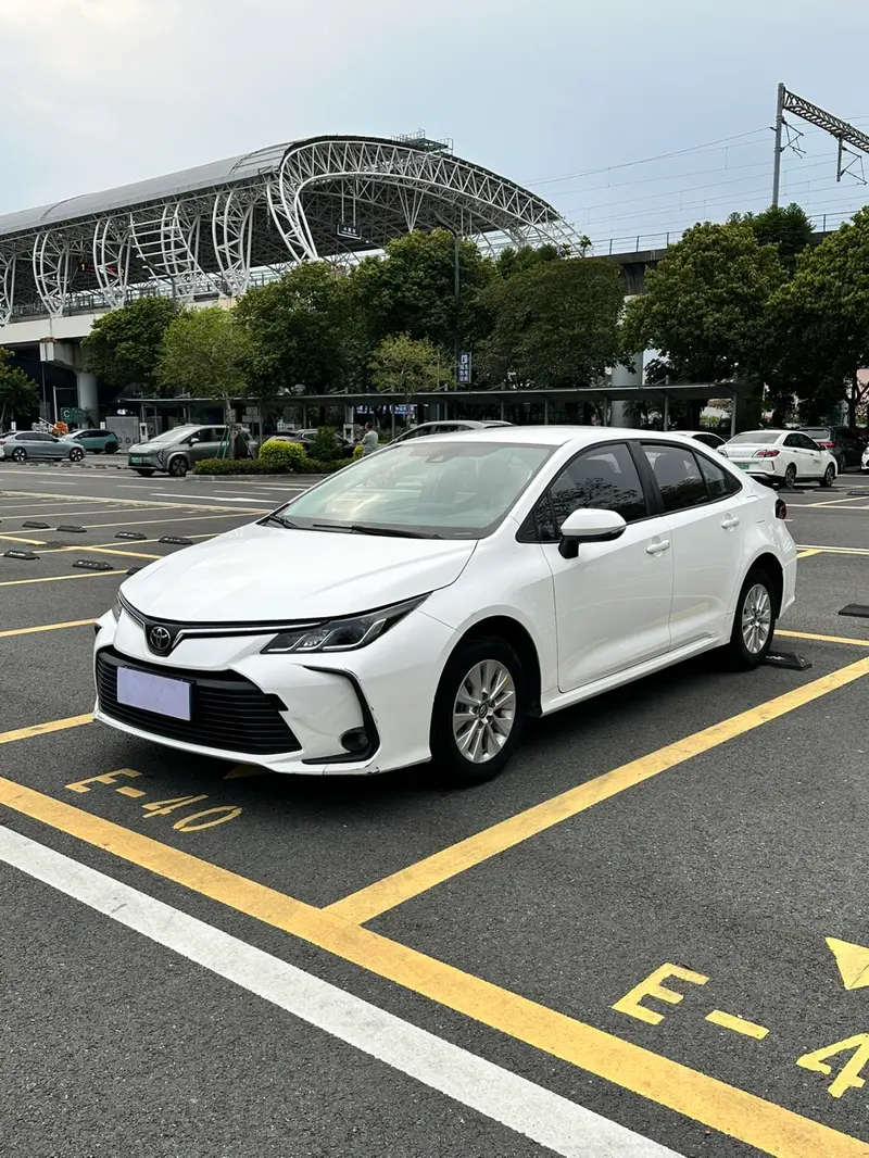 Toyota Corolla 1.2T S-CVT Edition, 2023 — фото 1