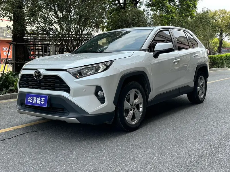 Toyota RAV4 2.0L CVT 2WD Style Edition, 2021 — фото 1