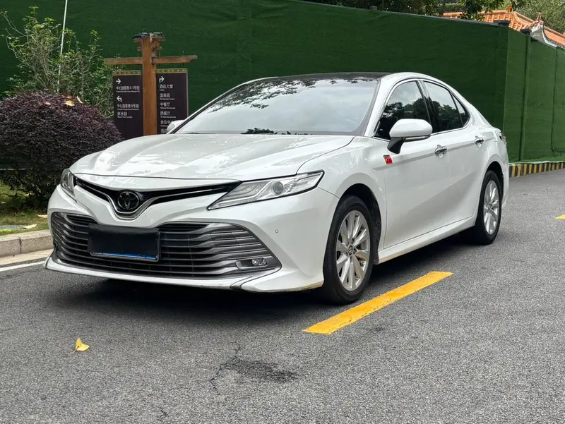 Toyota Camry, 2019