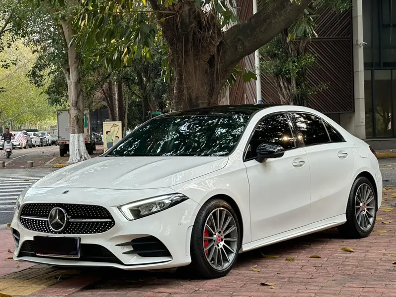 Mercedes-Benz A-Class рестайлинг A 220 L 4MATIC спорт седан, 2020 — фото 1