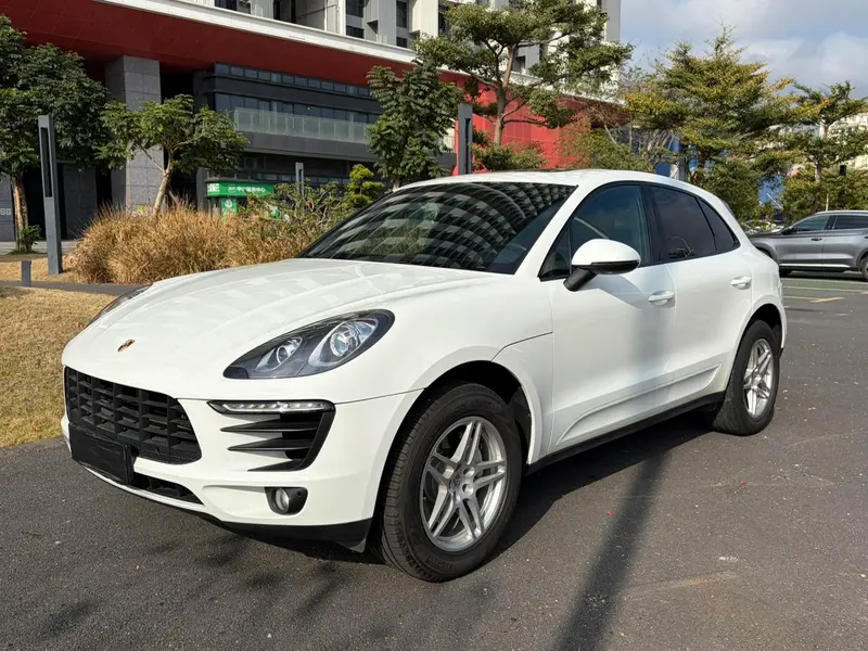 Porsche Macan, 2014