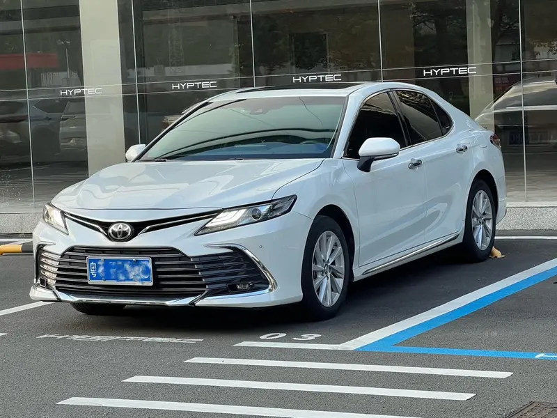 Toyota Camry, 2023
