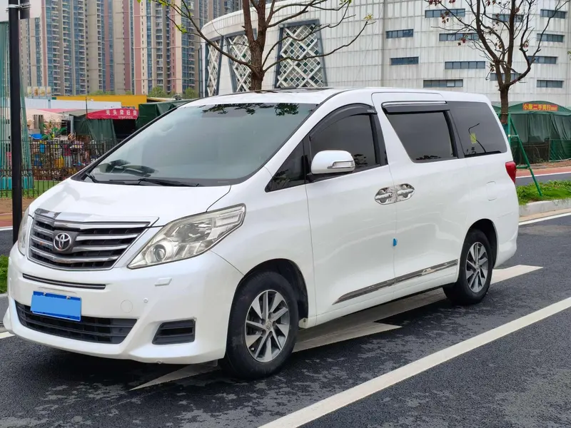 Toyota Alphard, 2014