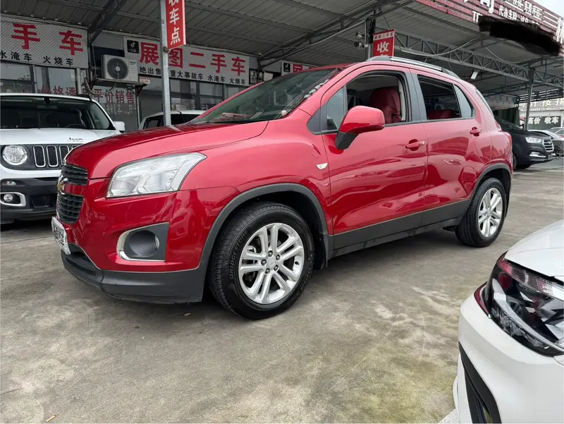 Chevrolet Trax 1.4T Auto 2WD Comfort Sunroof Edition, 2016 — фото 1