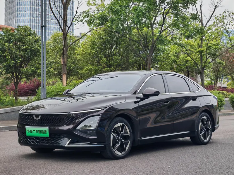 Wuling Starlight PHEV, 2023