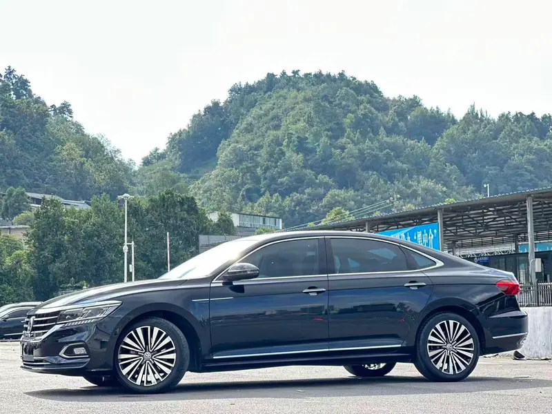 Volkswagen Passat 330TSI Elite Edition CN6, 2019 — фото 1