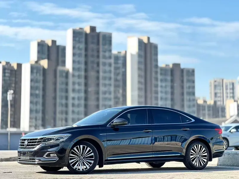 Volkswagen Passat 330TSI Elite Edition CN6, 2020 — фото 1