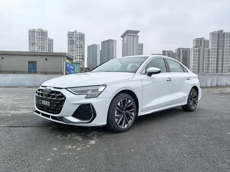 Audi A3 A3L Limousine 35 TFSI 飞驰 Комфорт, 2025 — фото 1