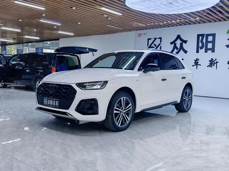 Audi Q5L, 2022
