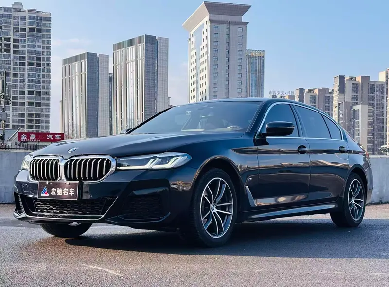 BMW 5-Series, 2022