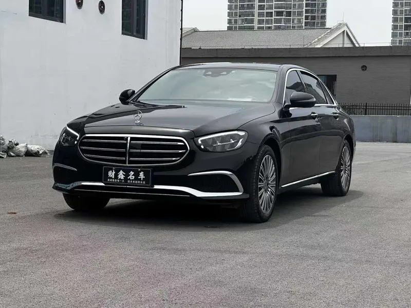 Mercedes-Benz E-Class E 300 L Premium Version, 2023 — фото 1