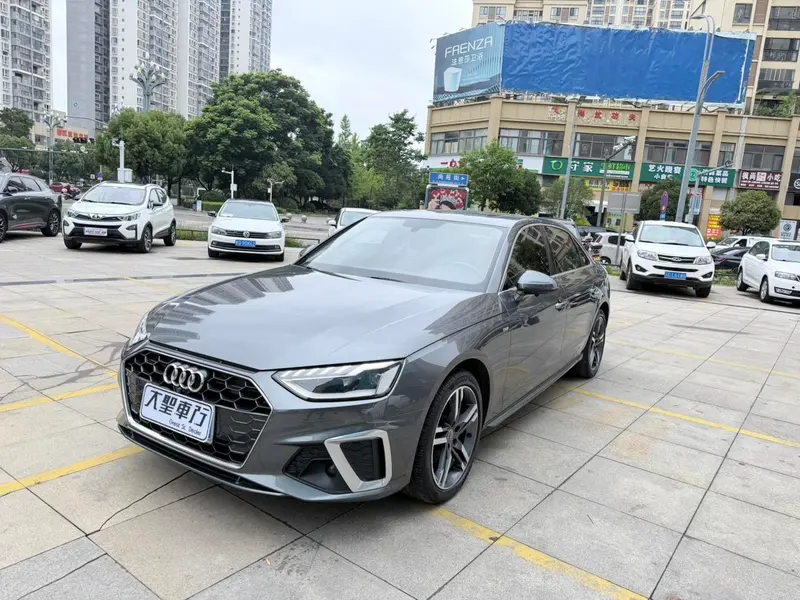 Audi A4L 40 TFSI Luxury Version, 2020 — фото 1