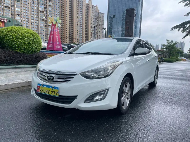 Hyundai Elantra Langdong 1.6L Auto Premium Version, 2013 — фото 1