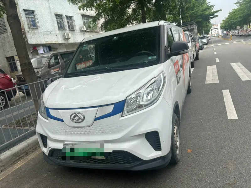 Maxus EV30, 2021