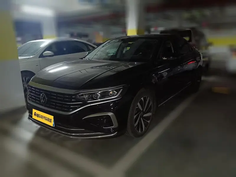 Volkswagen Passat Facelift 330TSI Luxury Edition, 2023 — фото 1
