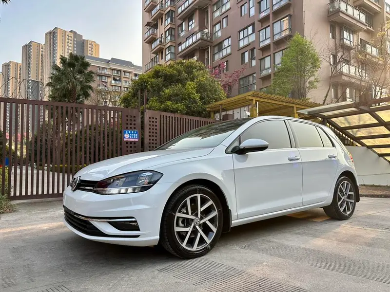 Volkswagen Golf, 2020