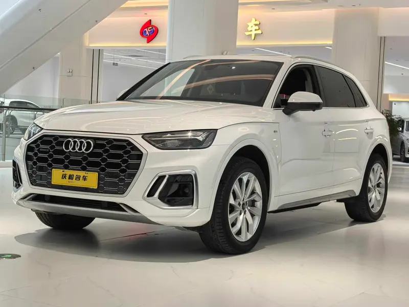 Audi Q5L, 2022