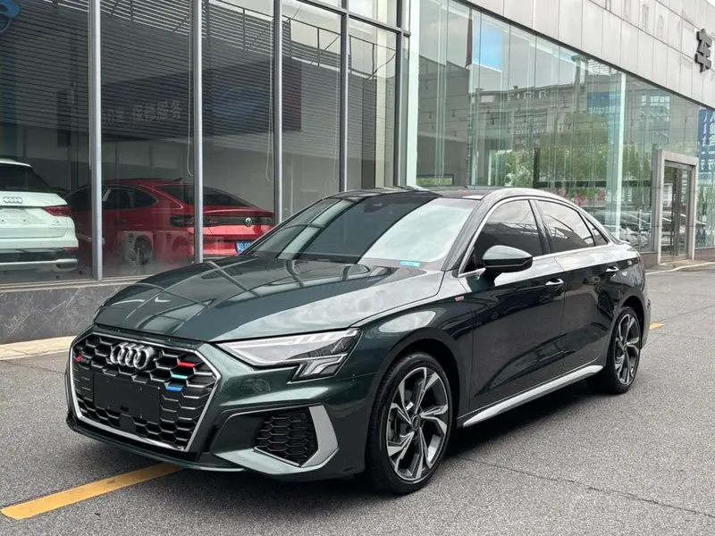 Audi A3 A3L Limousine 35 TFSI Luxury Sport Version, 2022 — фото 1