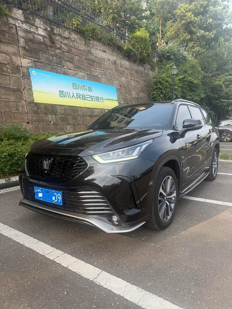 Toyota Crown Kluger Smart Hybrid Dual Engine 2.5L E-CVT 4WD Premium Edition, 2024 — фото 1