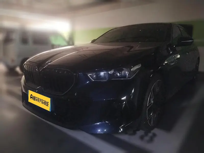 BMW 5-Series, 2025