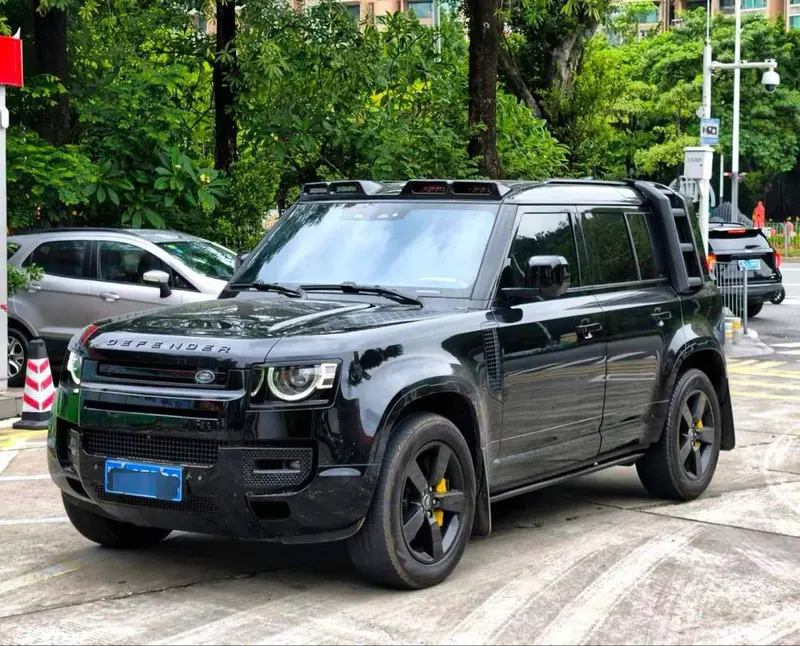 Land Rover Defender, 2025