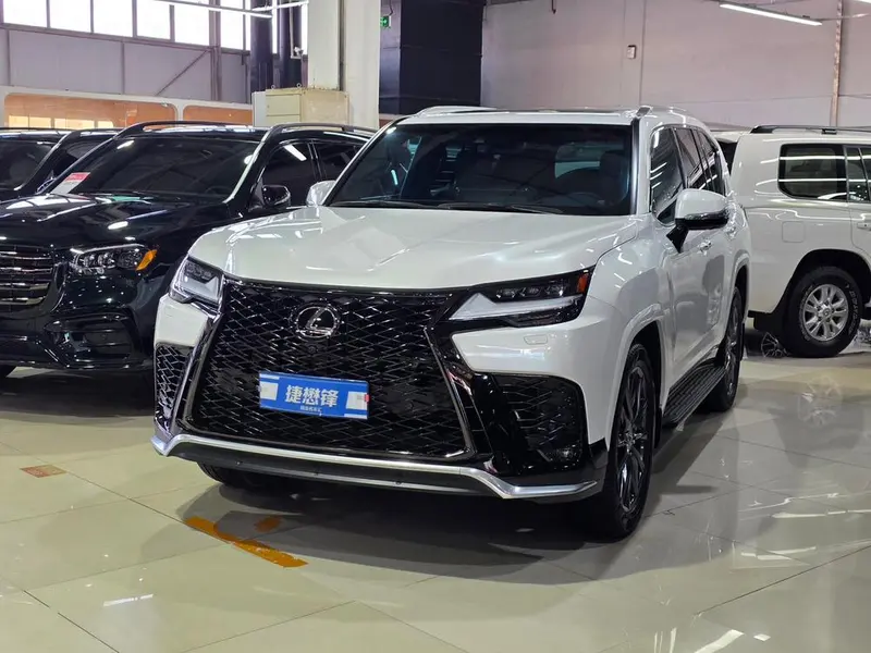 Lexus LX 3.5T Auto 4WD 7 Seater Parallel Import, 2023 — фото 1