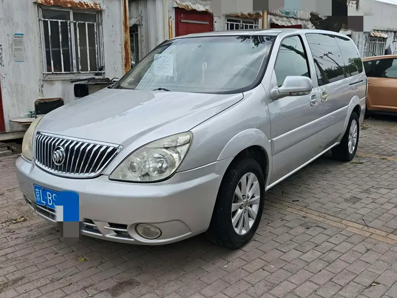 Buick GL8, 2011