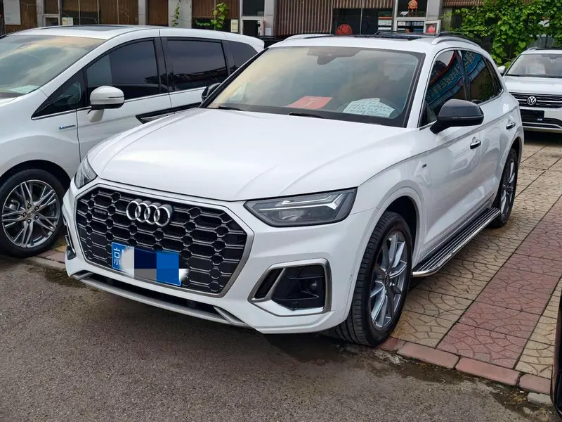 Audi Q5L, 2022