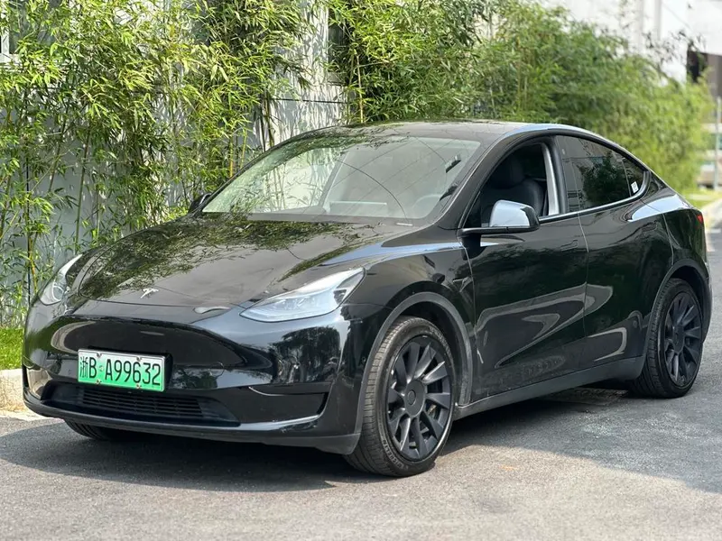 Tesla Model Y, 2022