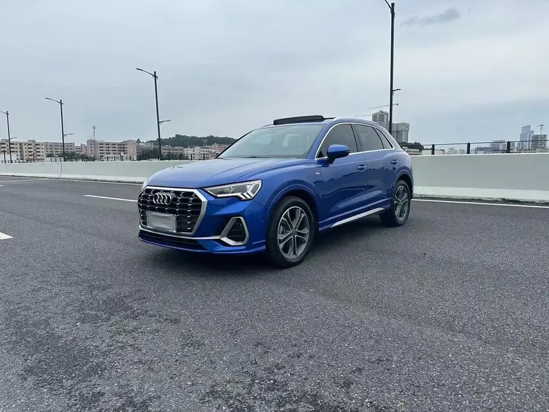 Audi Q3, 2022