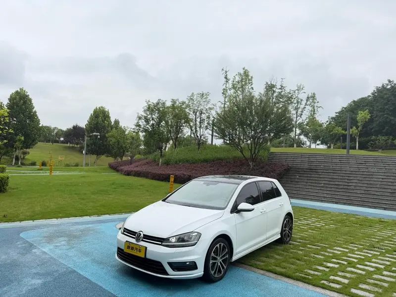 Volkswagen Golf, 2016