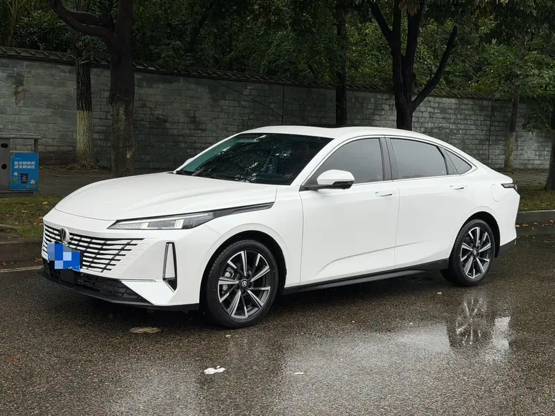 Changan Eado 1.5T DCT Flagship Version, 2024 — фото 1