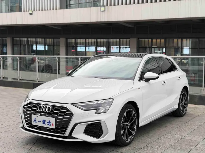 Audi A3 Sportback 35 TFSI Fashion Sport Version, 2023 — фото 1