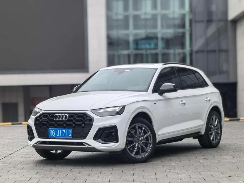 Audi Q5L, 2022