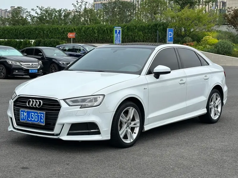 Audi A3 Limousine 35 TFSI Fashion Version CN5, 2019 — фото 1